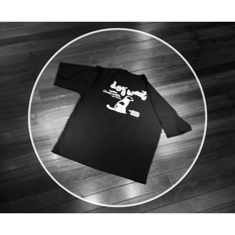 เสื้อoversize dog wait แถมฟิลม์ขาวดำ dog wait Orwo un54 By รอนานคัลเลอร์แล๊ป