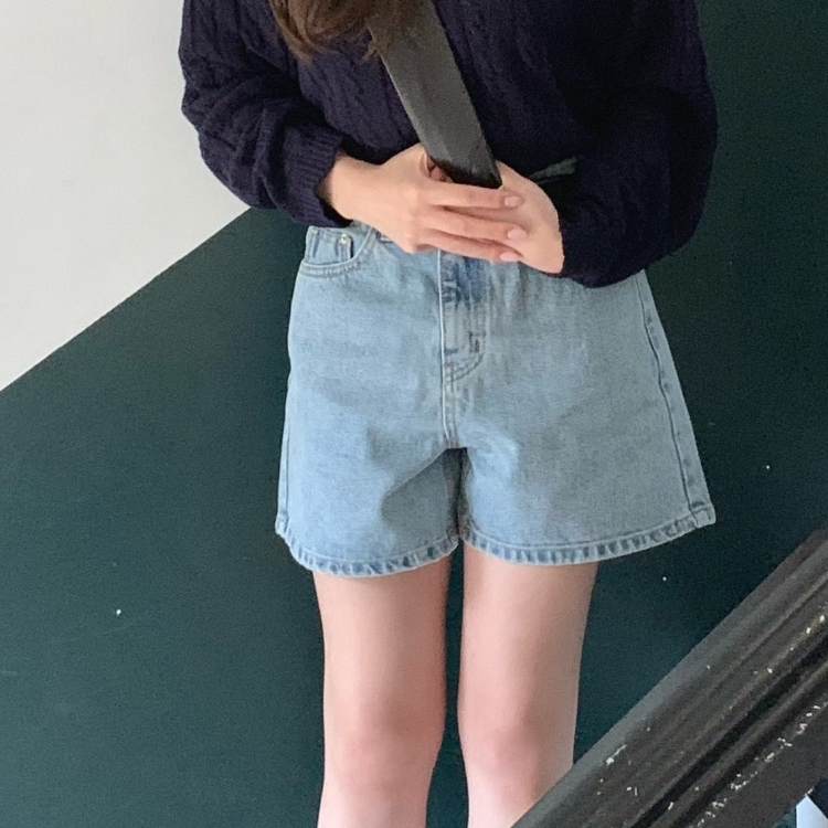 denim shorts - light blue 3SIZE กางเกงยีนส์ผู้หญิง ตะเข็บเย็บจากโรงงานเกาหลีคุณภาพสูง