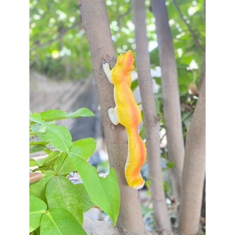 🐿️กระรอกเรซิ่นแขวน สีเหลือง ตัวใหญ่ขนาด42x9.5cm,ตกแต่งบ้าน,ตกแต่งสวน,คาเฟ่