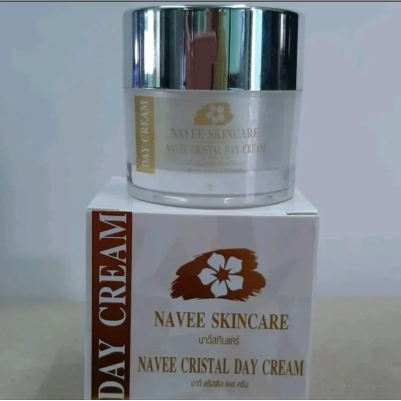 Navee Crystal DayCream คริสตัลเดย์ครีมหน้าใสเงา 7กรัม 3 กล่อง #นาวีสกินแคร์ คุณนายสปา #ผิวขาวใสเงา ผิวชุ่มชื้นเรียบเนียน thumbnail 3