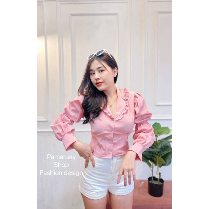 Non217 เสื้อคอวีแต่งระบายผ้าพื้นดีเทลติดกระดุมสีตามเสื้อดูเก๋สุดๆใส่ยางยืดช่วงข้อศอก ด้านหลังแต่งสม็อคสวยสุดๆ