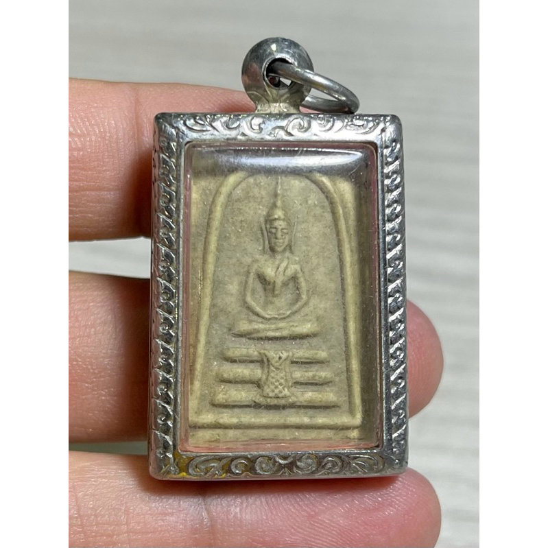 k668 พระสมเด็จตรีเมืองเลี่ยมกรอบพร้อมขึ้นคอพระบ้านบ้านราคาแบ่งปัน