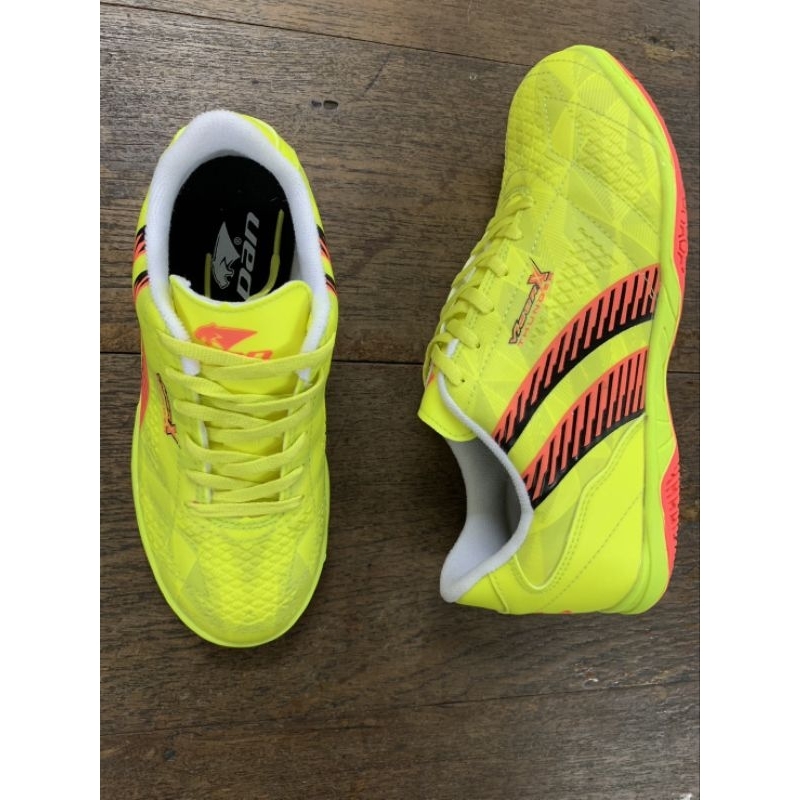 PANรองเท้าฟุตซอลแพนรุ่นVIGOR X THUNDER