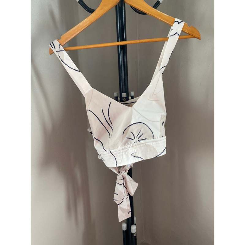 เสื้อห้อมป้าย bnkbrand