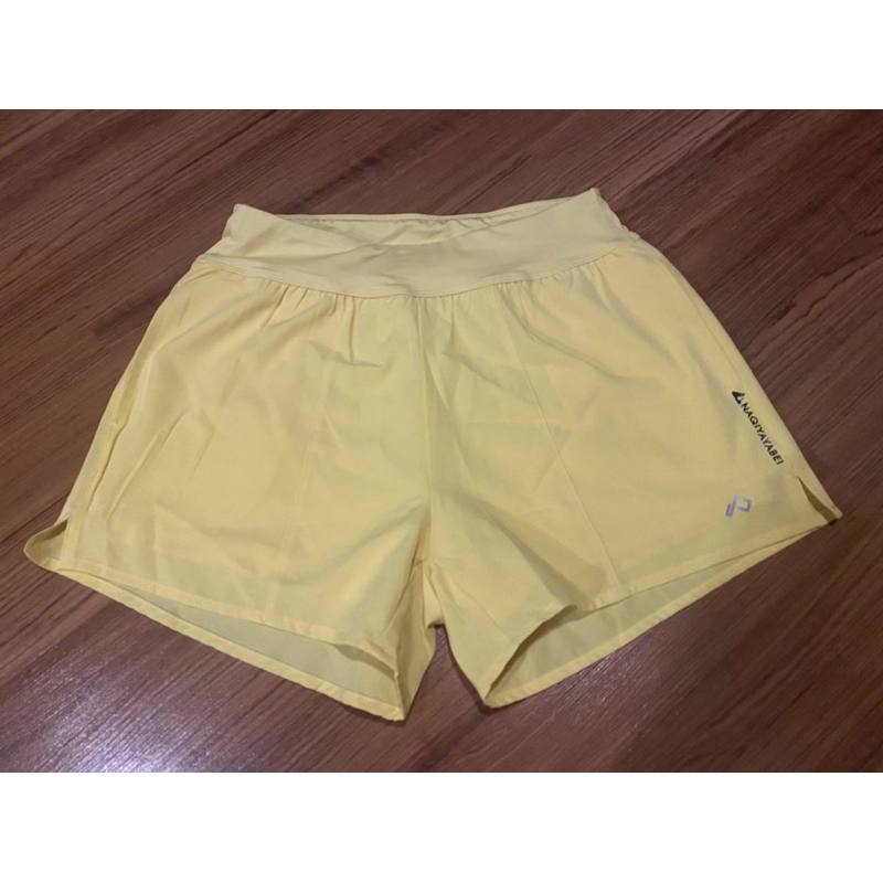 กางเกงวิ่ง จ๊อกกิ้ง Planky girl สีเหลืองพาสเทล size S สภาพดีค่ะ