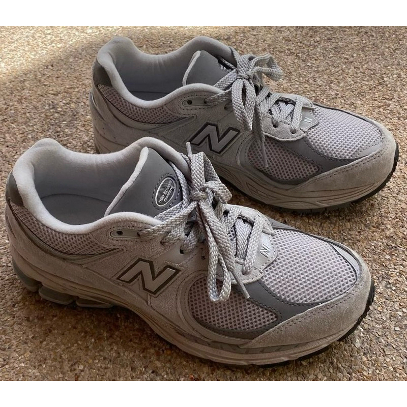 New Balance 2002R มือสอง