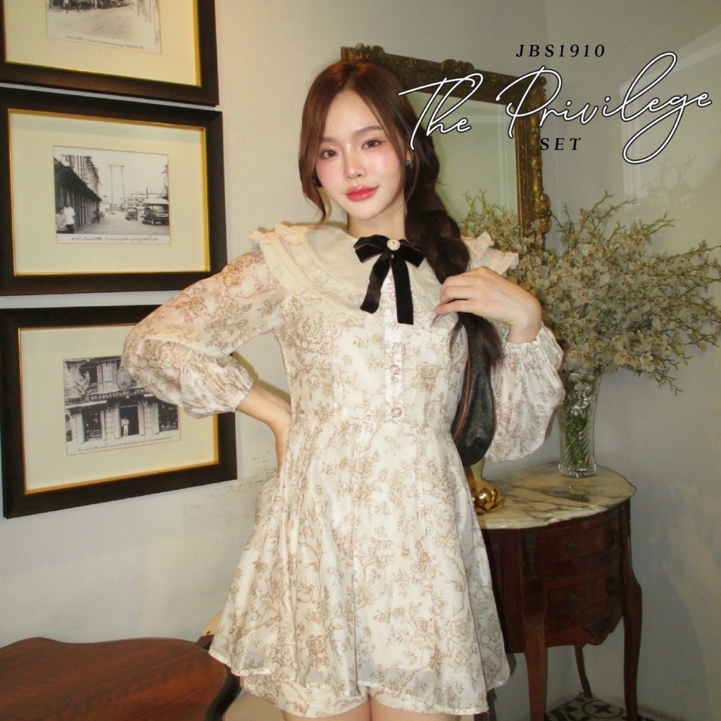 MYT x JOOBS STUDIO : [JB30] : The Privilege Set เซ็ต 3 ชิ้น เสื้อ+กางเกง+เข็มกลัดโบว์