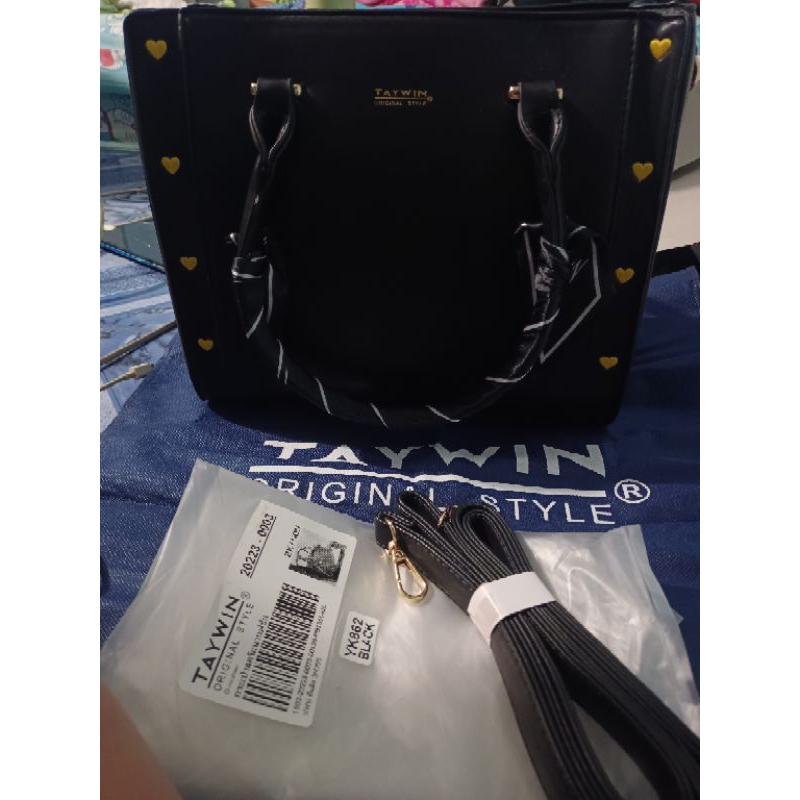 กระเป๋าสะพายข้าง 12*13" นิ้ว แบนด์ TAWIN มือ1 จาก Shop