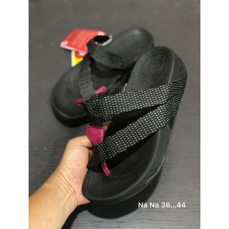 FITFLOP SLING รองเท้าแตะแบบหูหนีบผู้ชาย/ผู้หญิง36 × 45 สินค้าพร้อมส่ง