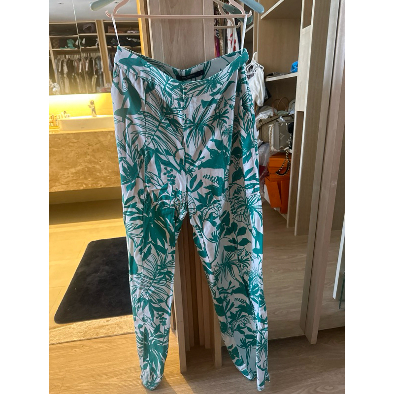 Like New Royal Ivy Rigetta