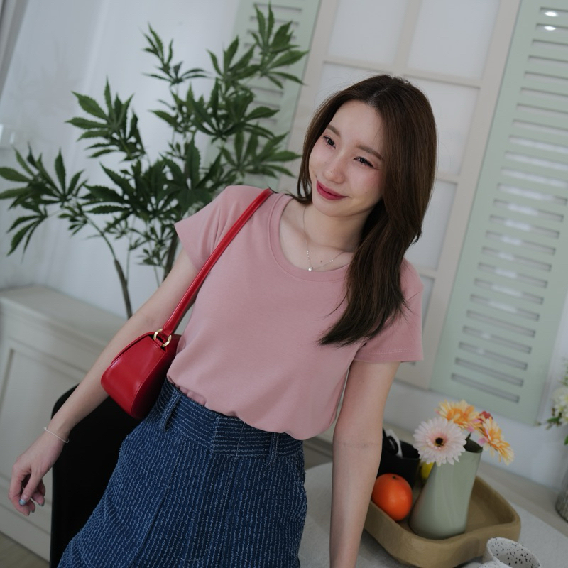 เสื้อคอยูสีพื้นเรียบ ผ้าพื้น*เรียบ*