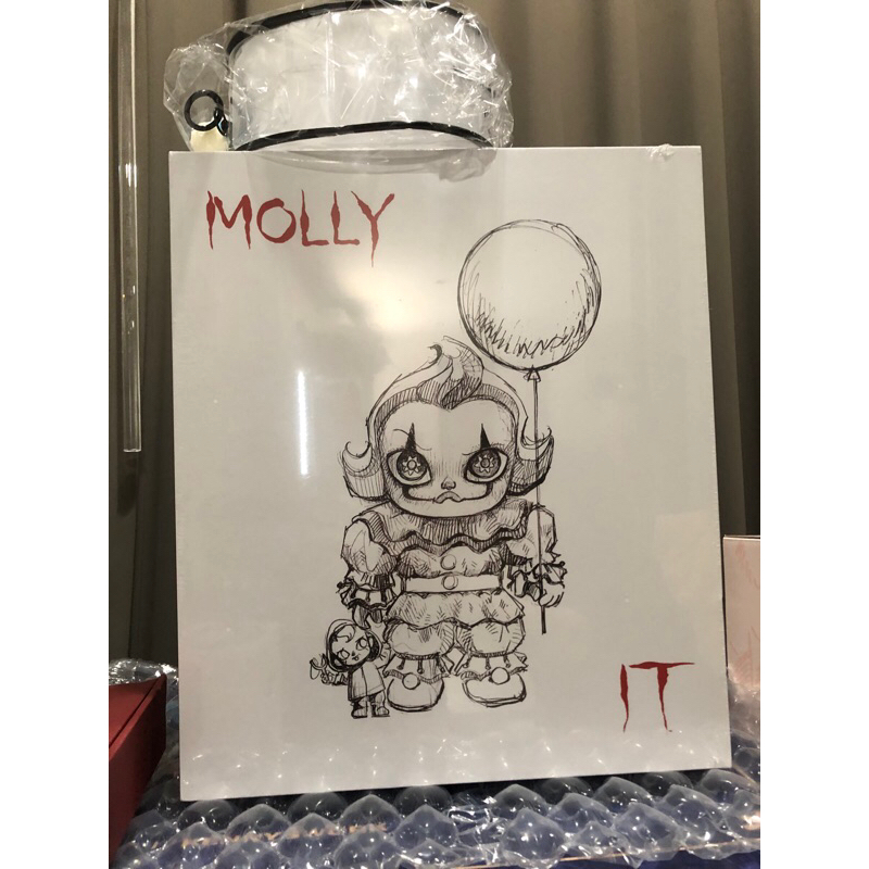 พร้อมส่ง molly x IT มือ 1 แท้100% หายาก