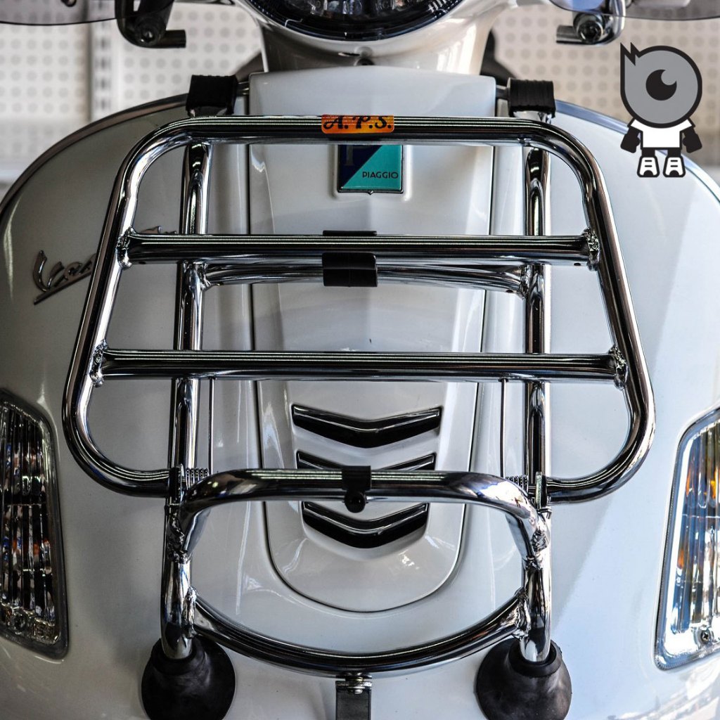 APS ตะแกรงหน้าพับได้งานไทย สำหรับ New Vespa  สีเงิน สีดำ