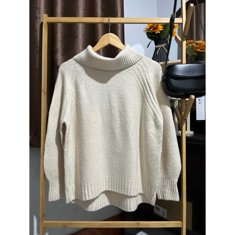 สเวตเตอร์ไหมพรมทรงคอเต่า anysis 🥟