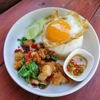 จานเซรามิคสีขาว ถ้วยชาม​เนื้อพอสเลน
