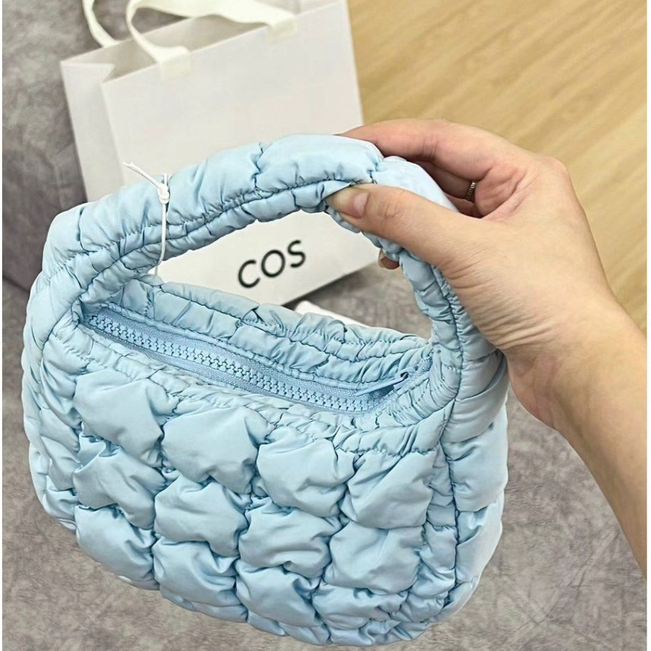 พร้อมส่ง * กระเป๋า Cos Quilted Micro Bag ของแท้ 100%