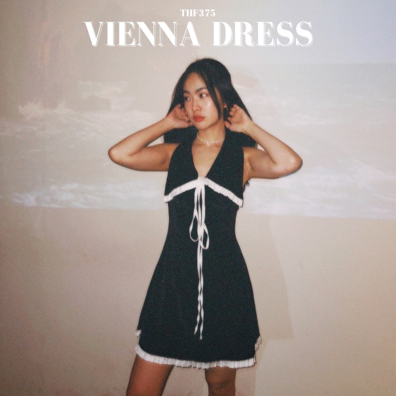 (พร้อมส่ง) THF374 Vienna Dress 🍷 เดรสกำมะหยี่สีดำ สไตล์เวียดนาม