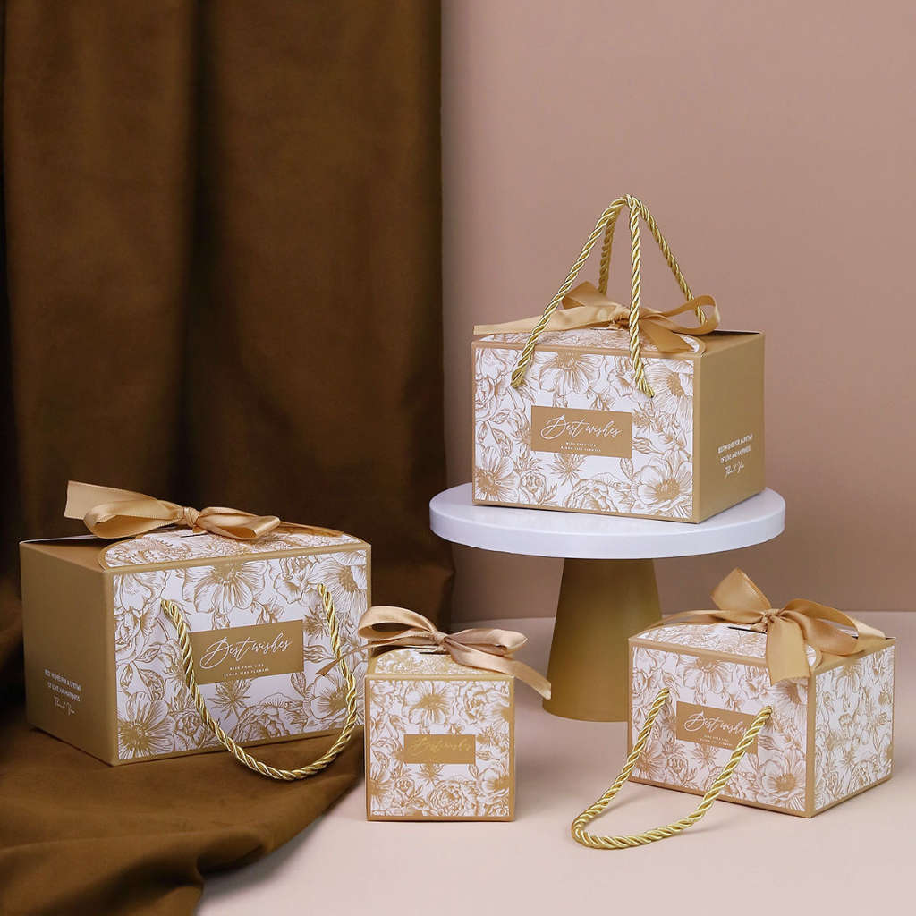bag กล่องของขวัญ กล่องใส่ของชำร่วย กล่องกระดาษ พิมพ์ลายดอกไม้ สีมาใหม่ พร้อมส่งค่ะ