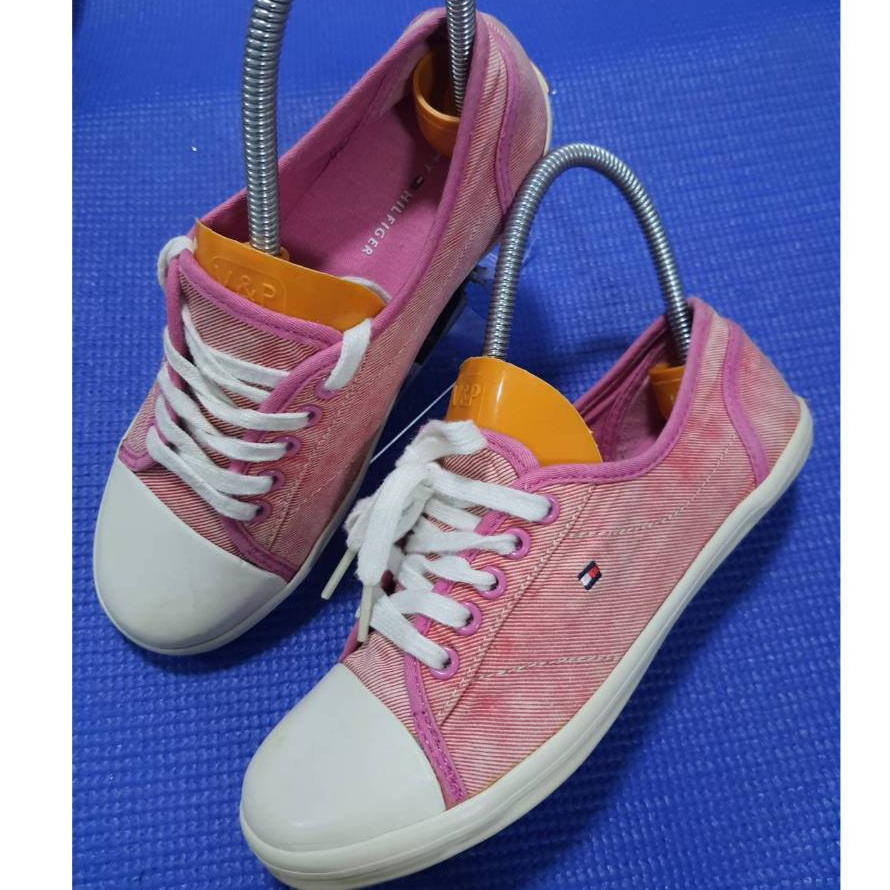 💖Tommy Hilfiger รองเท้าผ้าใบสีชมพู มือสองสภาพดี พื้นเดิม ไม่มีตำหนิหนัก size:35/22.5 cm #477