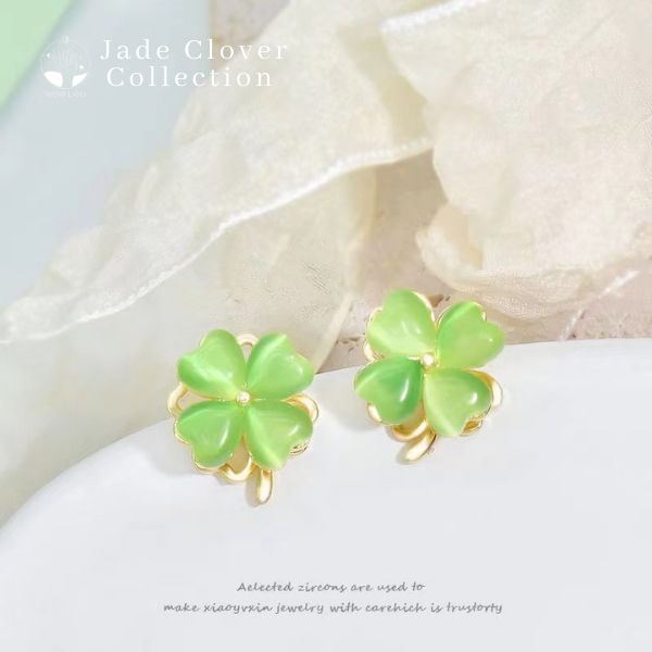 MNL💗Jade Clover ต่างหูใบโคลเวอร์หยก สเตนเลสชุบทอง หมุนได้ เครื่องประดับแฟชั่น ไม่ลอกดำ เสริมดวง มงคล