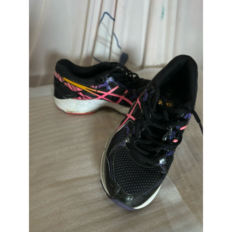 มือสองสภาพ 90% ASICS