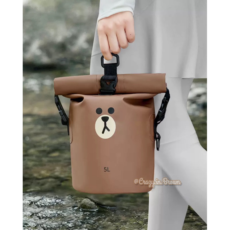พร้อมส่ง กระเป๋ากันน้ำหมีบราวน์ WATERPROOF BAG BROWN