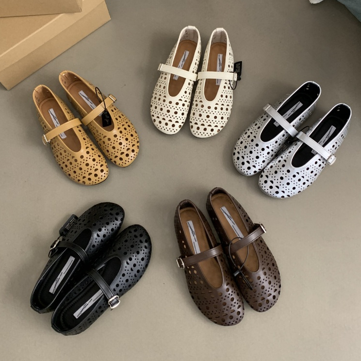 (พร้อมส่ง น้ำตาล 39) รองเท้า รุ่น Flynn Shoes มี 5 สี | PENN STUDIO