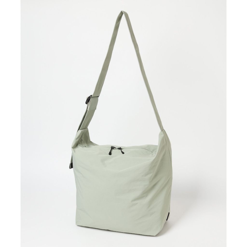 niko and ... NEW large shoulder bag