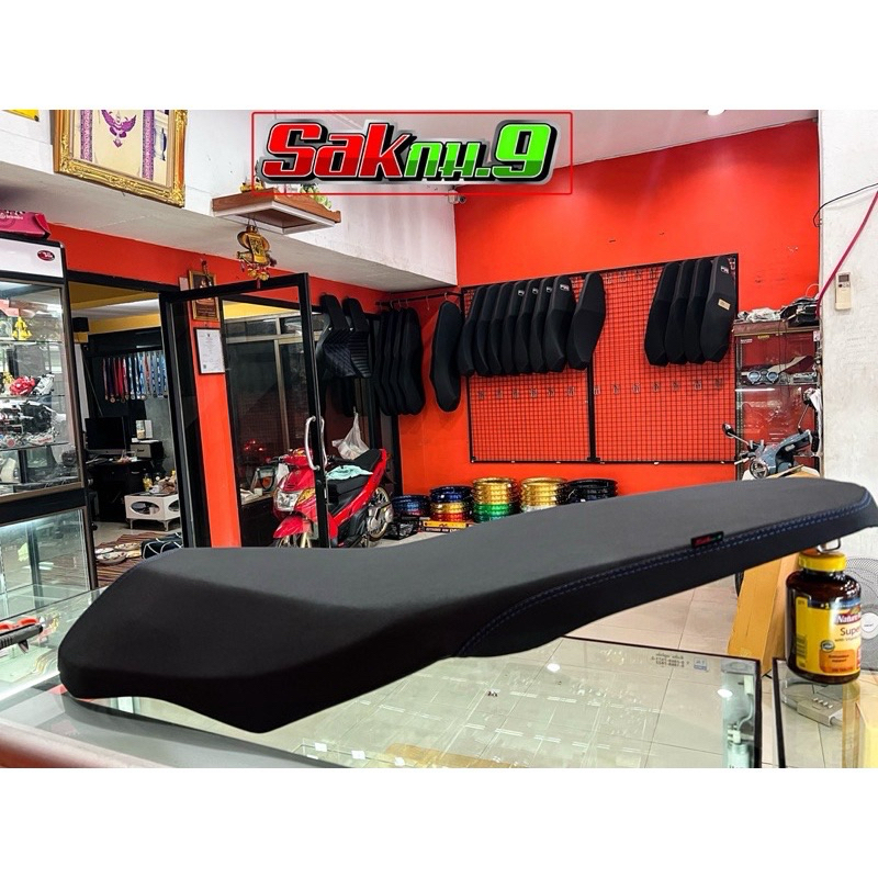 เบาะxmax2023-2025ปาดเรียบด้ายน้ำเงิน น้อต4ตัว ใช้ฟองน้ำเกรดดี ไม่ยุบตัวง่าย งานปราณีต ทรงสวย ตรงปก ถูกและดีแน่นอนค่ะ