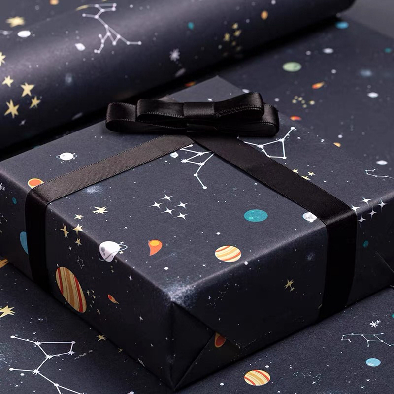 พร้อมส่ง กระดาษห่อของขวัญ universe ขนาด 50*70 cm