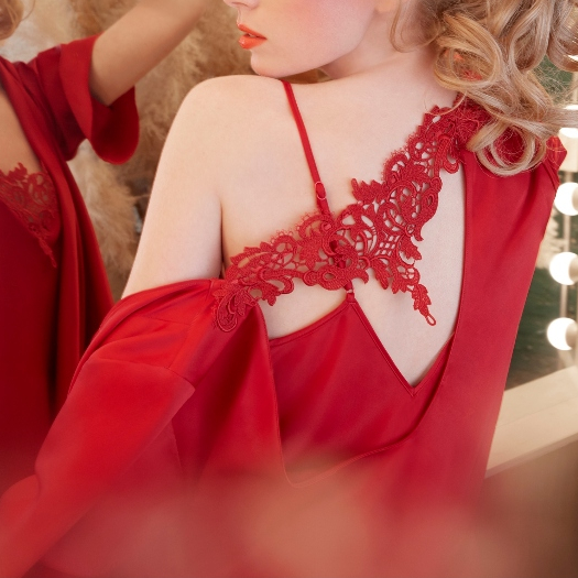 Annebra เสื้อคลุม ทรงกิโมโน ผ้าซาตินแต่งผ้าลูกไม้ มีสายรัดคาดเอว Satin Robe รุ่น AN8-751