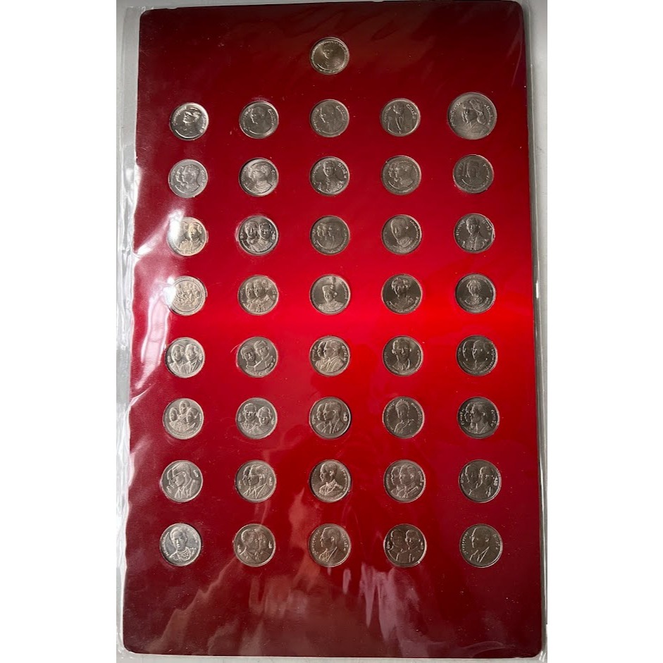 แผงพร้อมเหรียญที่ระลึก  2 บาท ครบวาระ จำนวน  41 เหรียญ ไม่ผ่านใช้