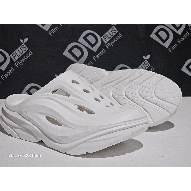 ONE รองเท้าแตะ Ora Recovery Mule slippers