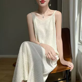 [W0202] เดรสยาว เดรสสายเดี่ยว ทรงหลวม ผ้านิ่มๆยืดได้ใส่สบาย แต่งลายริ้ว สีพื้นมินิมอล แมทช์ง่าย