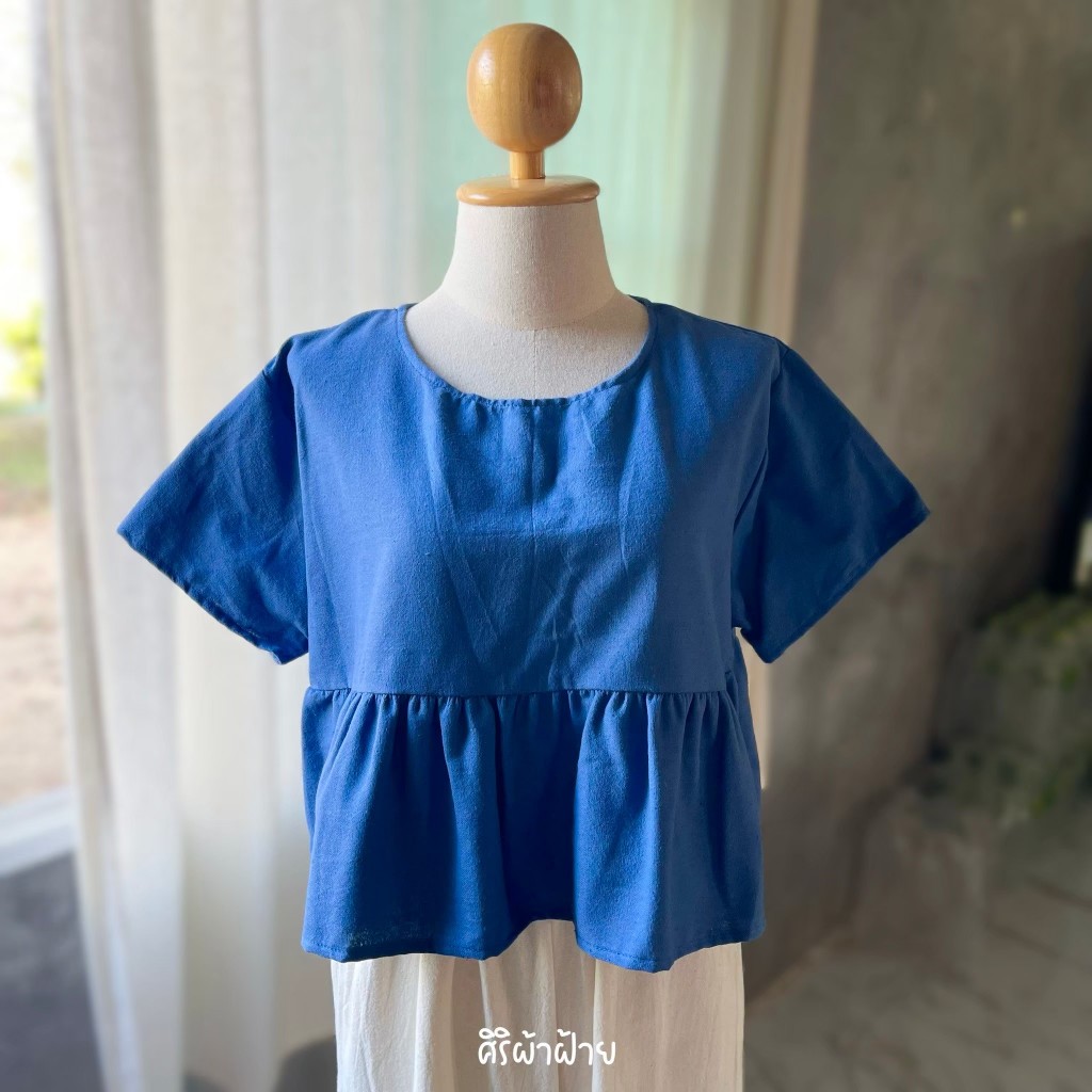 ꜱɪʀɪᴘʜᴀꜰᴀɪ, ʀᴜꜰꜰʟᴇ ᴄʀᴏᴘ ᴛᴏᴘ : เสื้อครอป ชายระบายหน้าหลัง ยาว 20 นิ้ว (แขนสั้น)