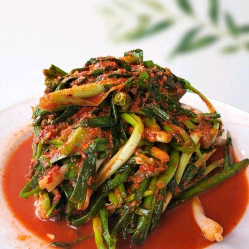 กิมจิต้นหอมใบกุ้ยช่าย500gซอสรสดั้วเดิมต้นตำหรับไม่ม่สารกันบูดไม่มีผงชูรส