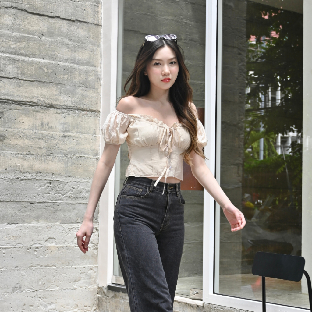เสื้อครอป Linda Top | Pjkk.clothes