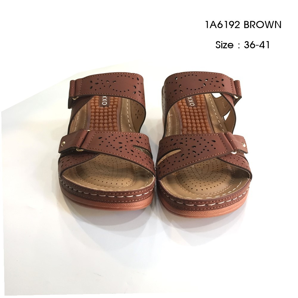 Prettycomfort รองเท้าเพื่อสุขภาพ รองเท้าส้นเตารีดแบบสวม งานเย็บมือทนทาน สวมใส่สบาย  1a6192