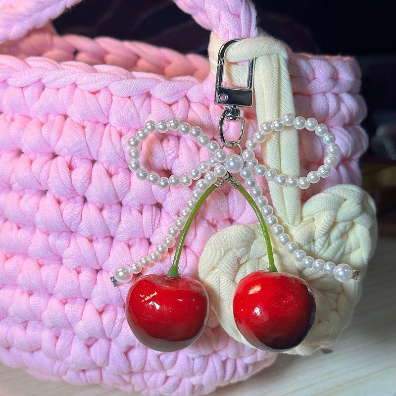 พวงกุญแจเชอร์รี่&ลูกปัดโบว์มุก - Cherry keychain