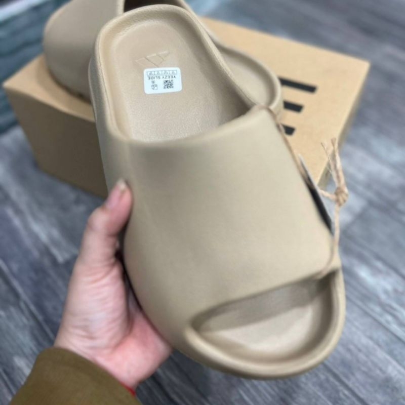 รองเท้าแตะ YEEZY SLIDE​ รองเท้าแตะผู้ชาย ผู้หญิง🌟ผิวหยาบ พื้นโลโก้ ปั้มใน QR CODE ✔️มีป้าย มีกล่อง📦 ชนSHOP2024