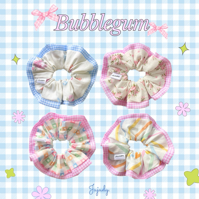 ˚ ༘ Scrunchies - Bubblegum ˚ ༘ ยางรัดผมเเต่งขอบลายสก๊อต สุดคิ้วว Jujudy.shop