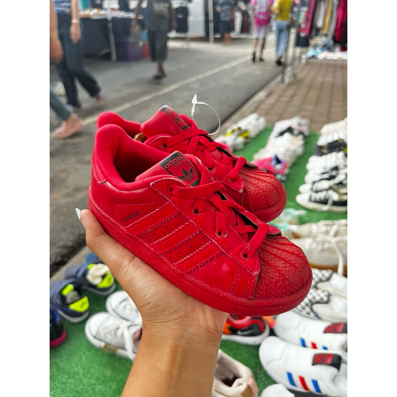 adidas supper star สีแดง 15 cm.