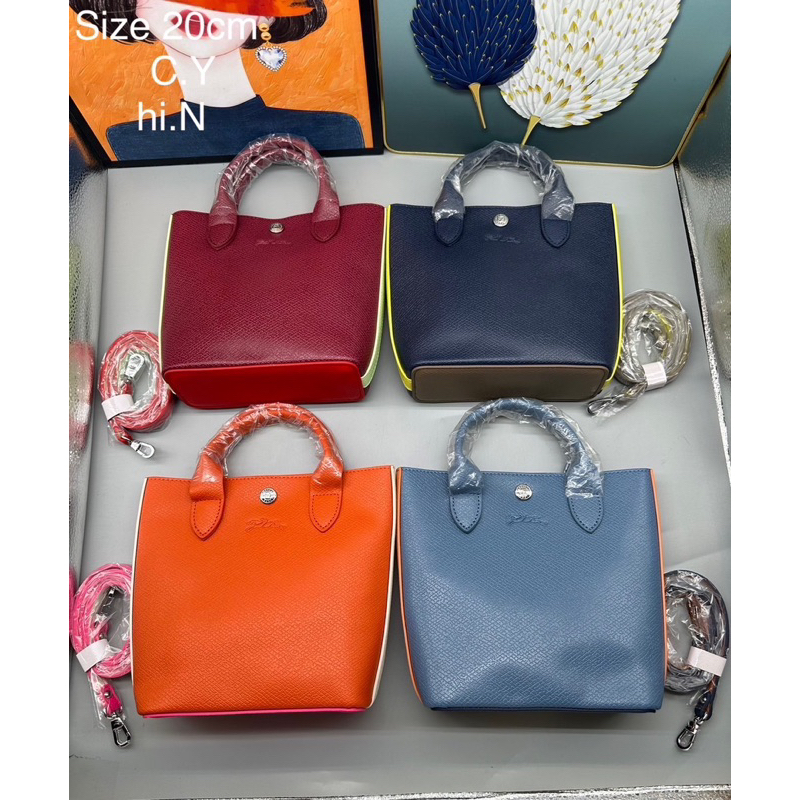 [พร้อมส่ง] กระเป๋าถือและสะพายข้างขนาด20cm รุ่นใหม่ล่าสุดงานหนังแท้