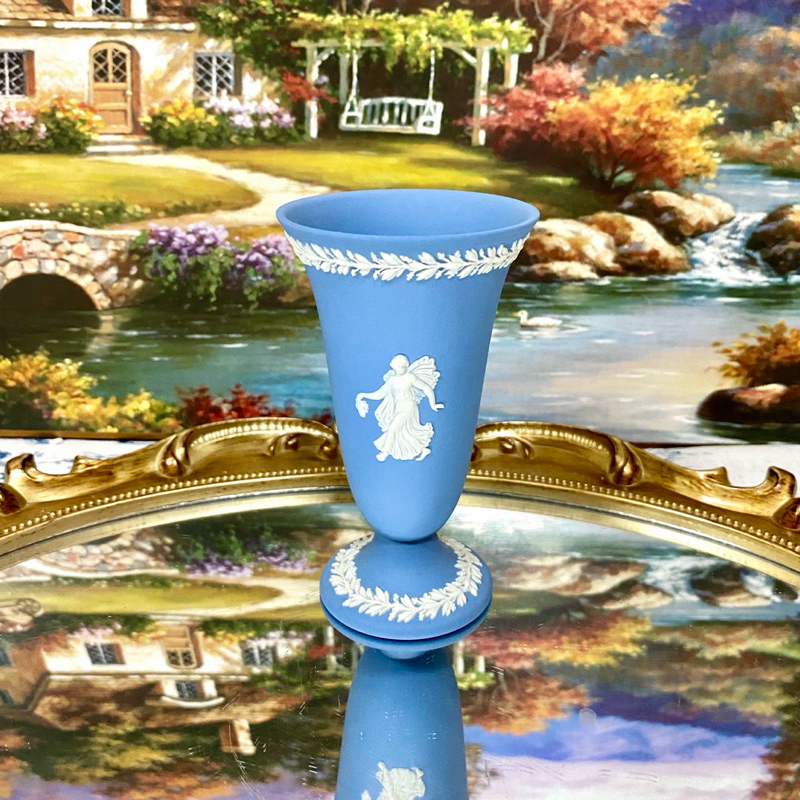 Wedgwood Jasperware Dancing Hours Pale Blue Vase แจกัน สูง 4 นิ้ว
