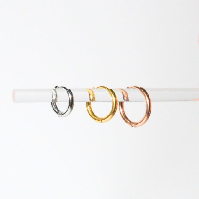 earika.earrings – classic hoop ต่างหูห่วงเรียบเกลี้ยง วัสดุสแตนเลส (stainless steel) ใส่อาบน้ำได้ เหมาะสำหรับคนแพ้ง่าย