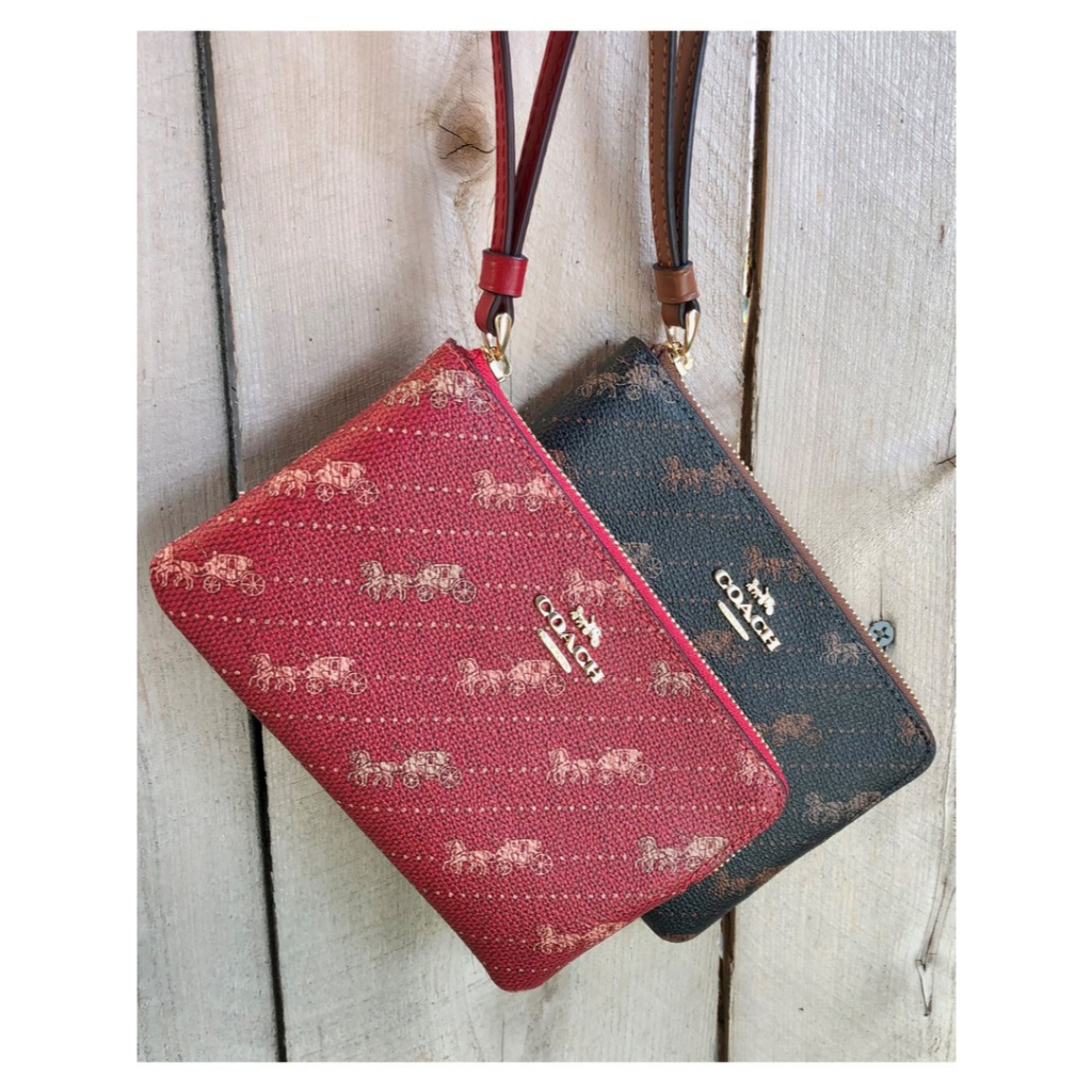 Coach Corner Zip Wristlet With Horse And Carriage Dot Print C4466 ของแท้