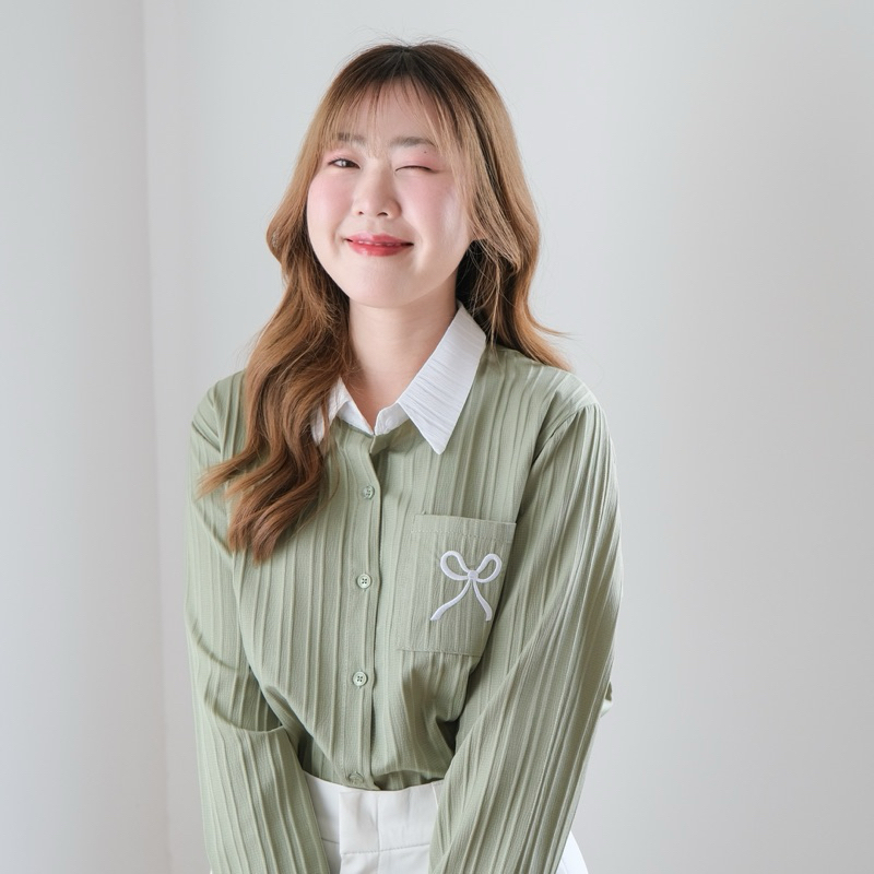 (25.8 ใช้โค้ด ”W9Y8TP“ ลด 15%)Chakiya.store❣️เสื้อเชิ้ตสีเขียวมัทฉะ คอปกขาว ผ้าดีมาก🍵
