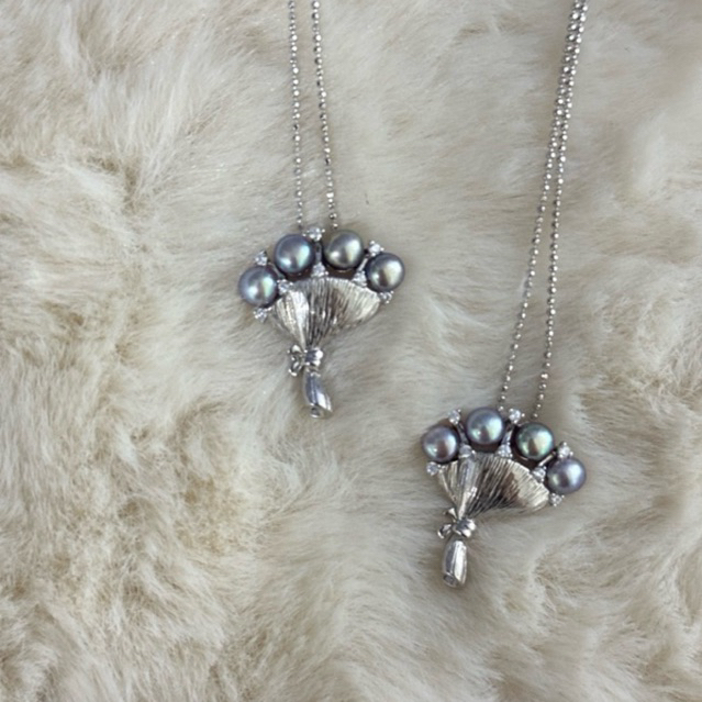 Bouquet of Pearls Necklace สร้อยคอมุกน้ำจืดแท้