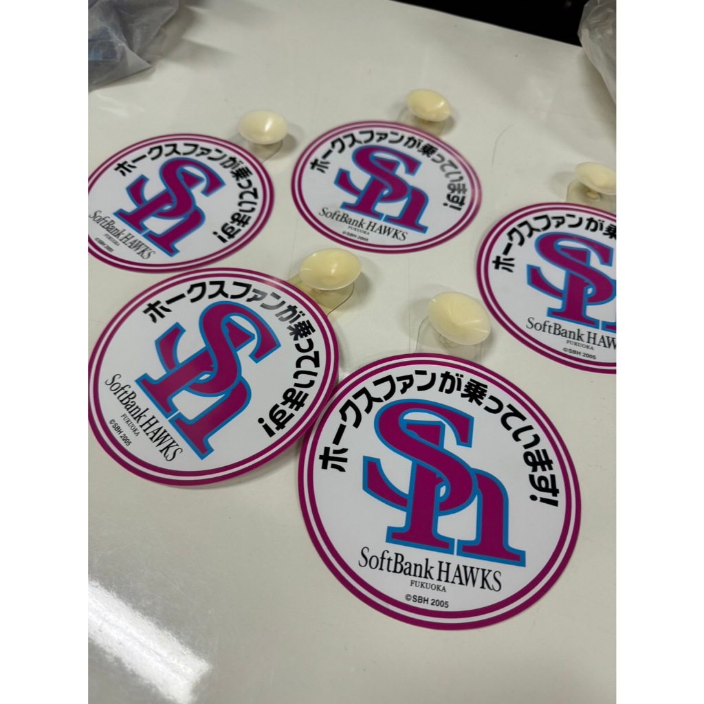 Sticker ติดกระจกรถยนต์ แบบจุกยาง