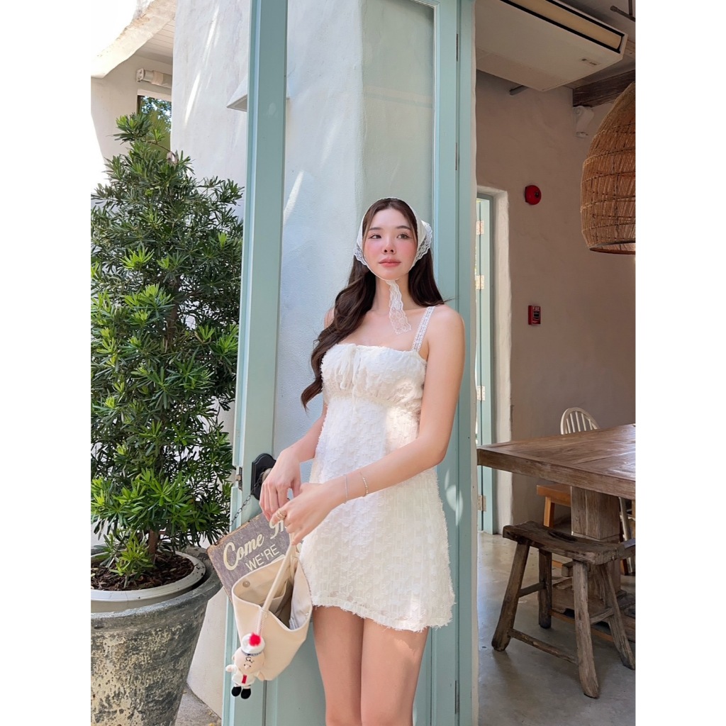 Sister.rrr : CASA DRESS เดรสสายเดี่ยวผ้าฟู